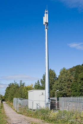 PortableMobilePhoneMast.jpg